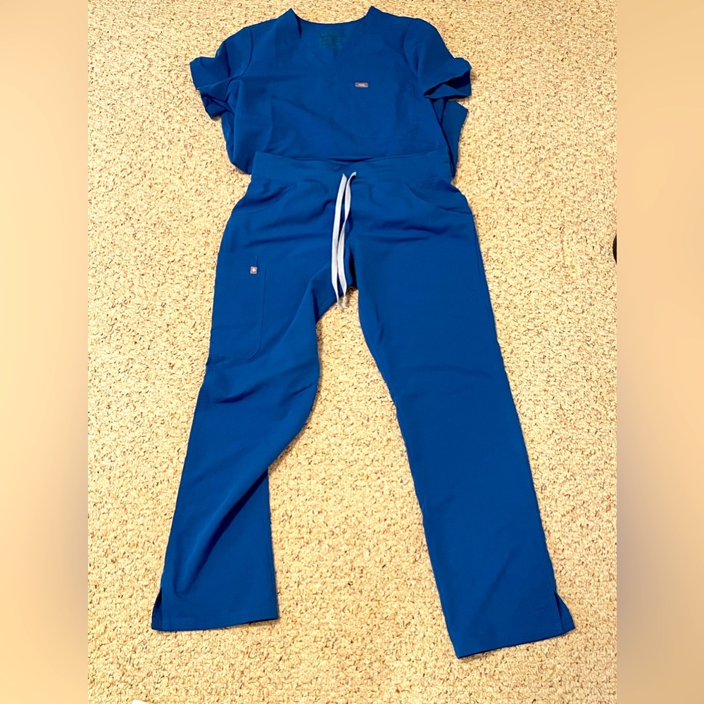 Figs Kade and caterina set royal blue size M